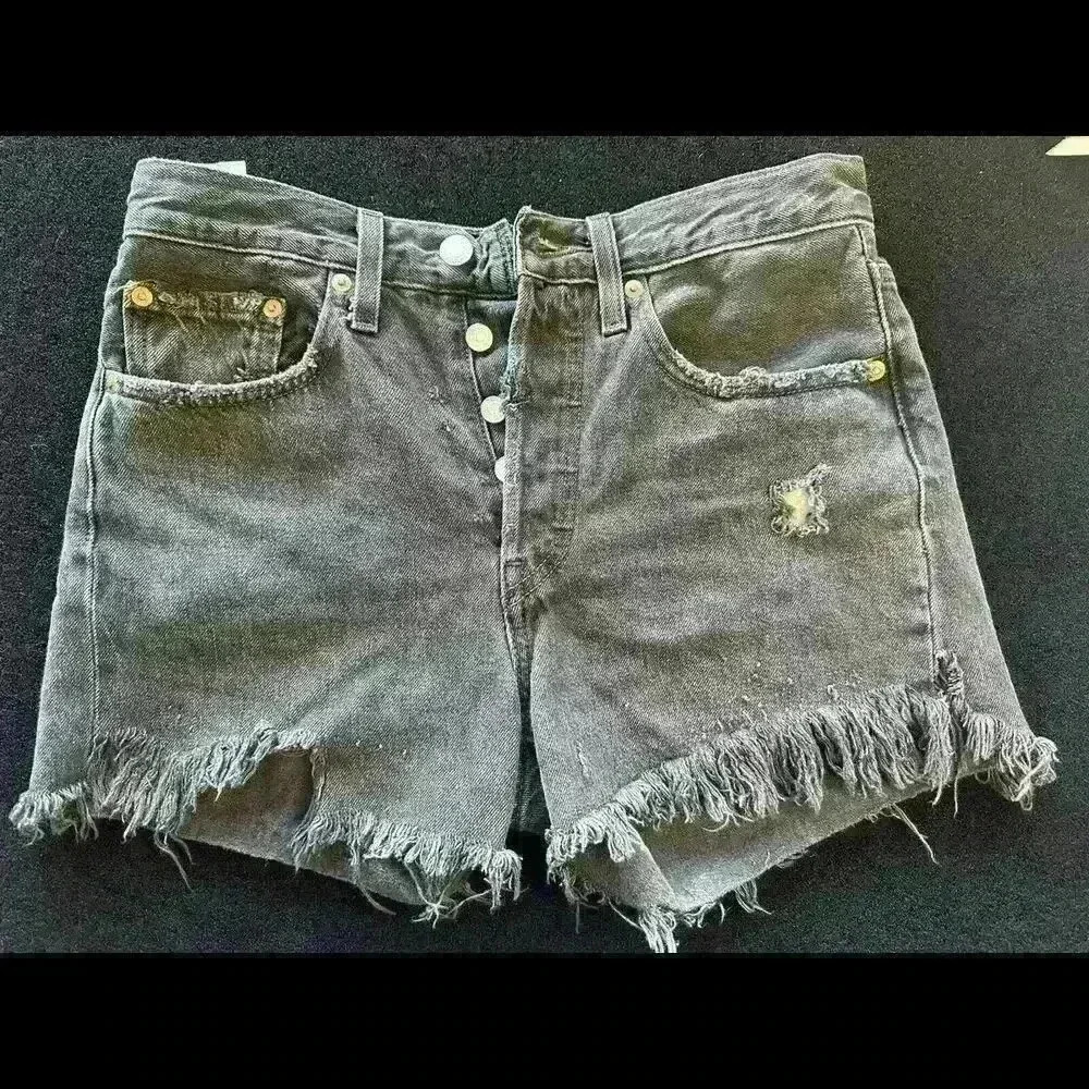 Levi’s 501 Distressed High-Waisted Black Denim Cutoff Shorts S26 90’s vintage